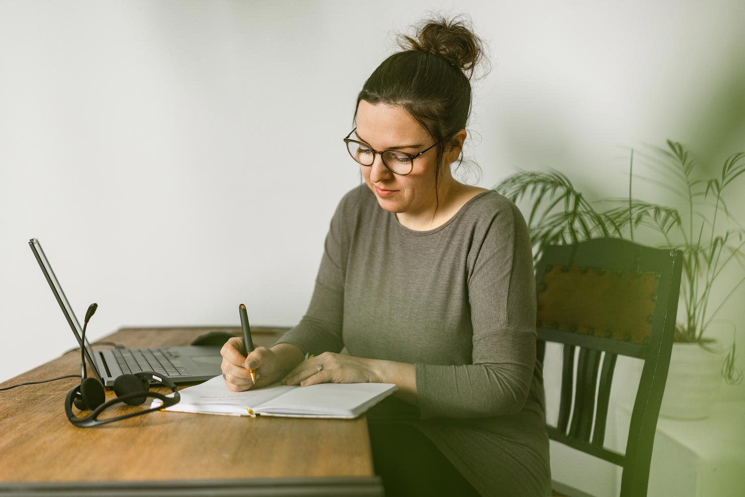 F-09-25-46_Businessbild_Weyhe_Pottmeier prüfen